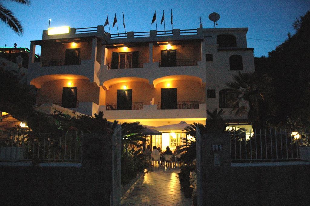 Hotel Villa Bina Sant'Angelo  Екстер'єр фото
