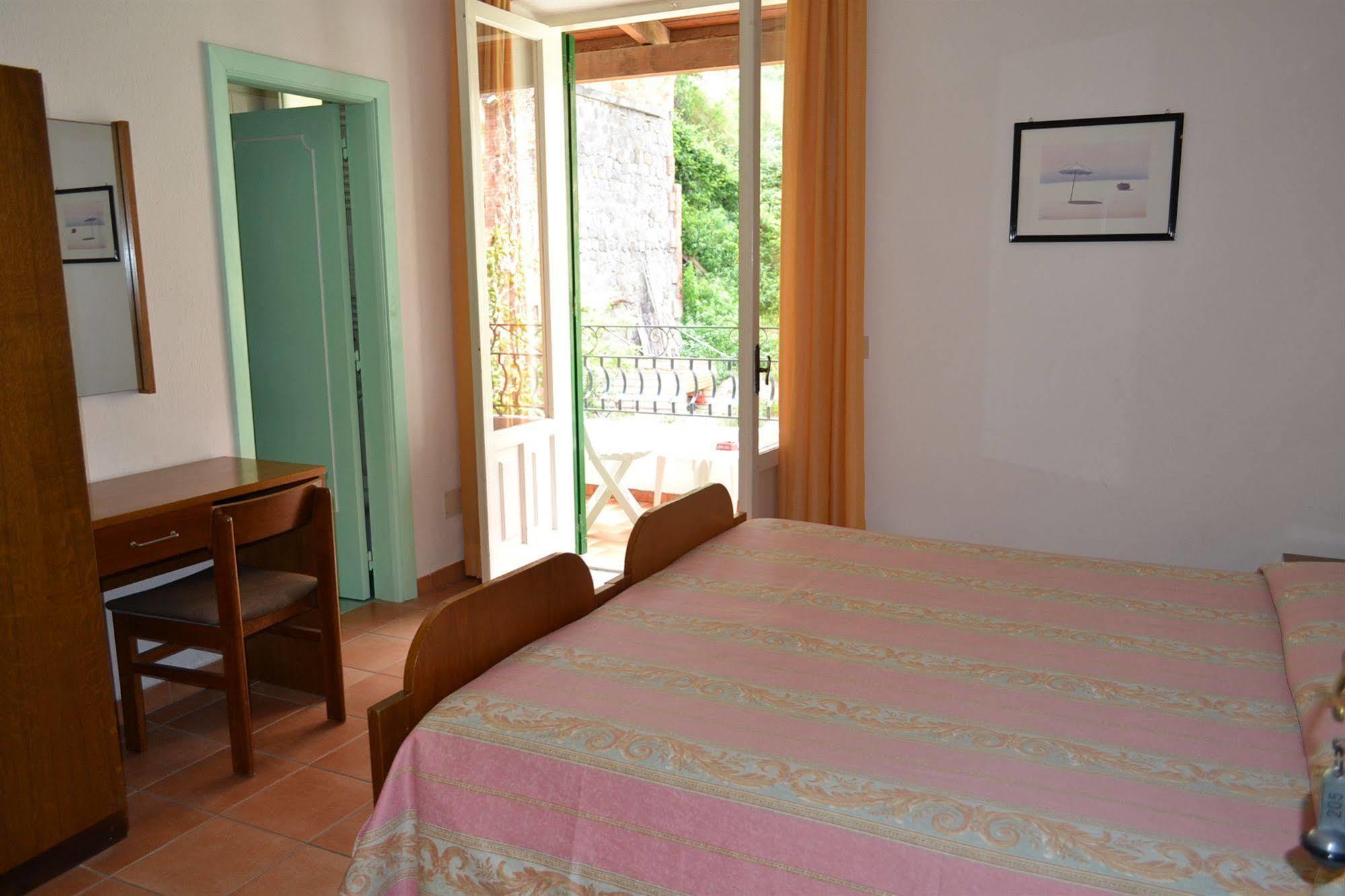 Hotel Villa Bina Sant'Angelo  Екстер'єр фото