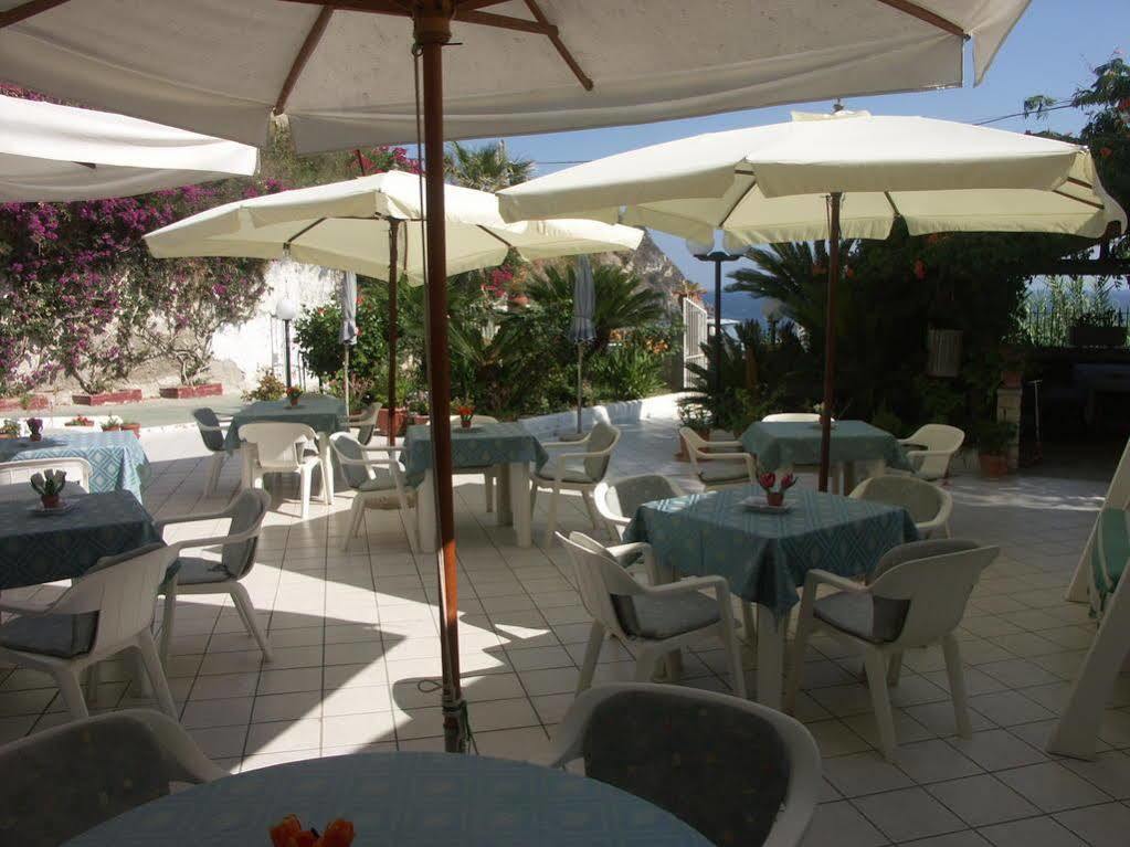 Hotel Villa Bina Sant'Angelo  Екстер'єр фото